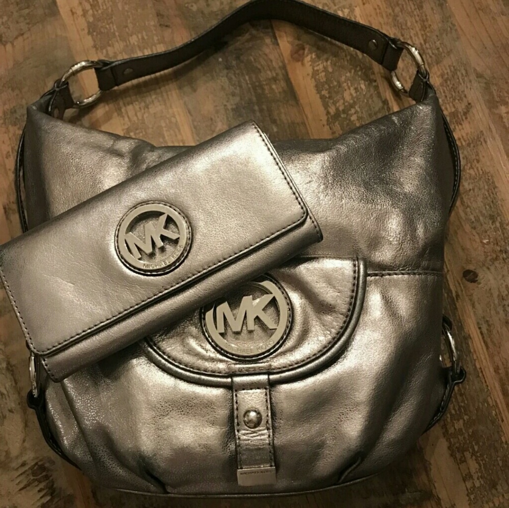 MK Purse and wallet**SOLD**
